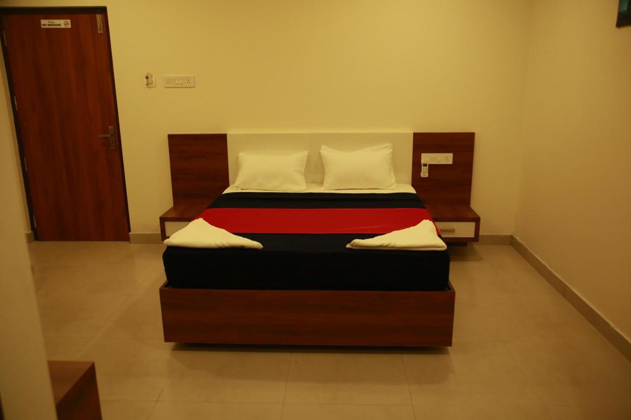 Dreams Residency Manjeri Extérieur photo